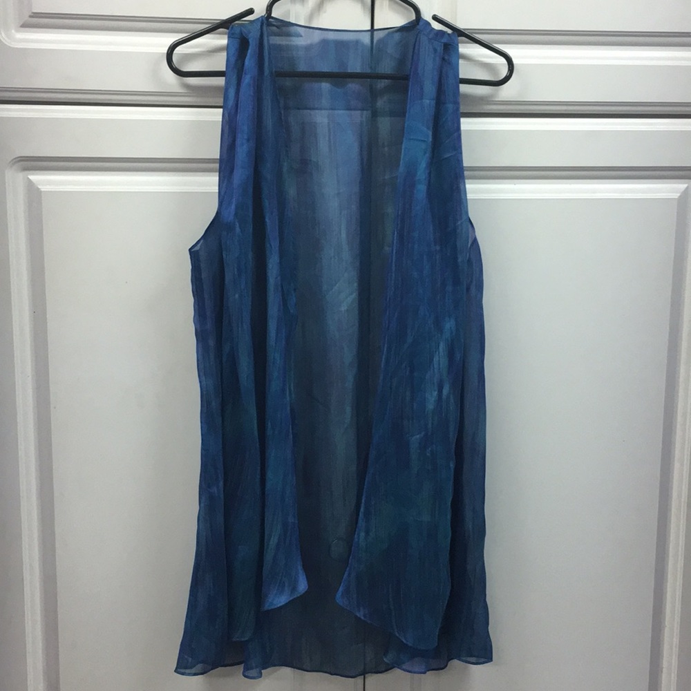 🎈SALE🎈👚#16.“WATERCOLORS” TOP👚 - Picture 6 of 8